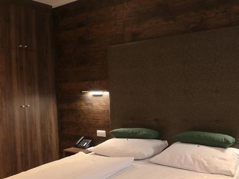 108C56CA9EB87FE3C32ACBBE2956A52E