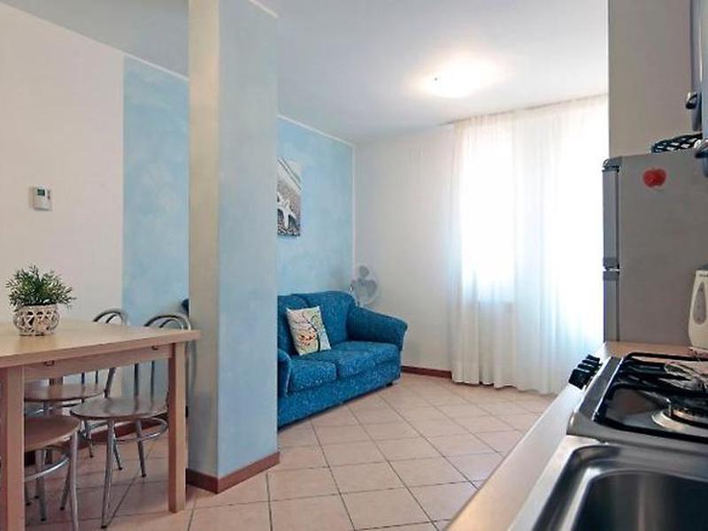 5EFE6C3FE97973AFE92494B5F476FE24