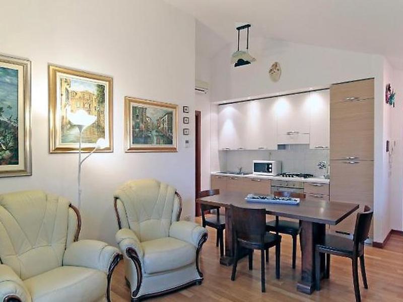 06CE0F72FF181A18AEBEC73D86AC13D6