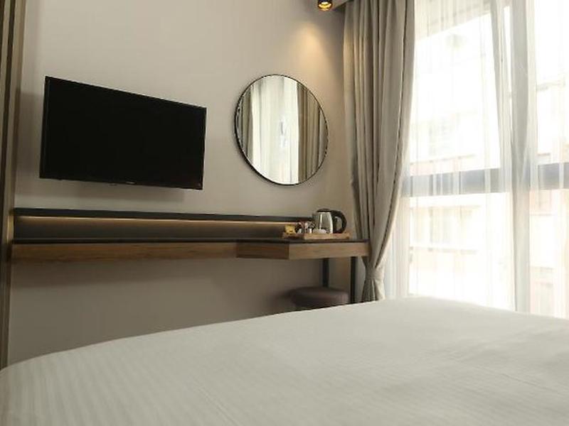 C9FE17CF800C100EBF68E37498D7D711