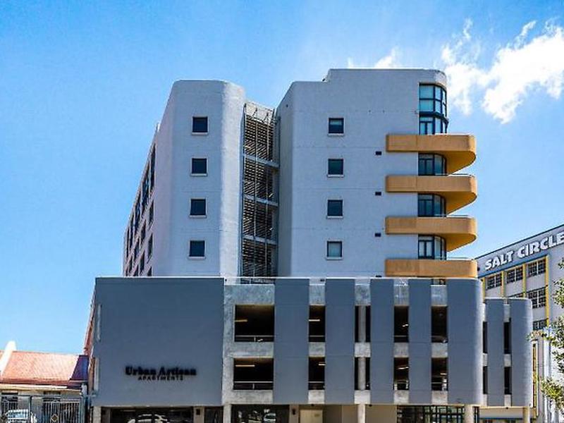 42CC4DAEE24150748CCC40DEDA97F2DF