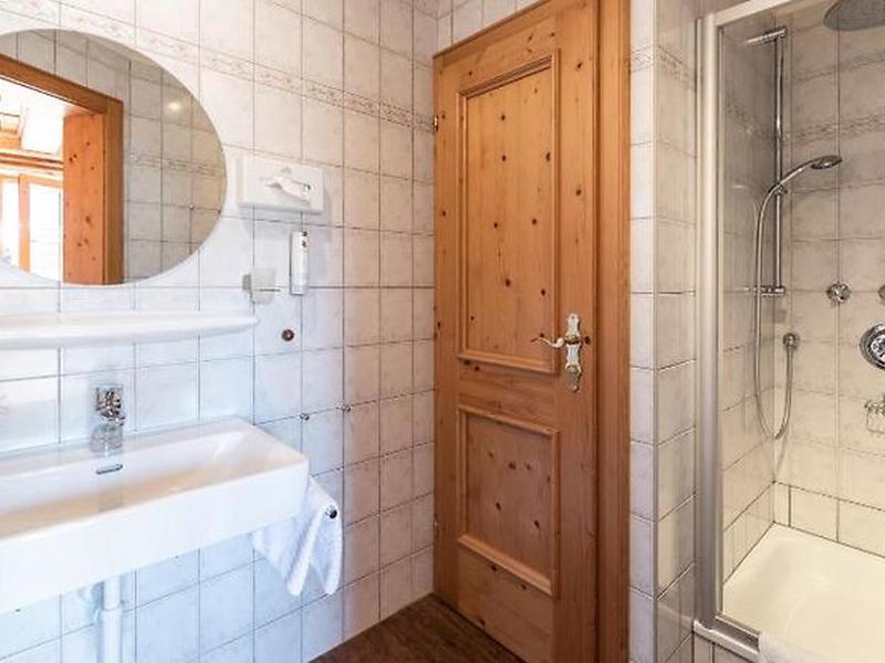 2F3DBE4547F10146C5A3BC16691DF501