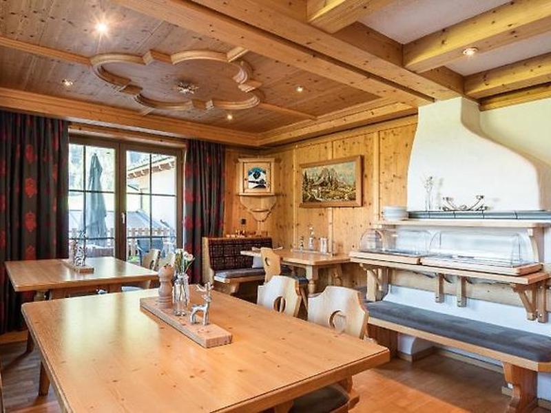 88199509E9D78190F55C7874039332FF