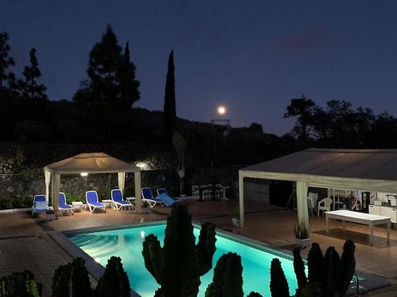 6E8C0FDA8CC5E0F16BF34A34E96A739D