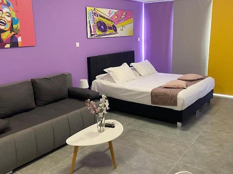 4BEC6518FCBAE1BA7BCED31910424E89