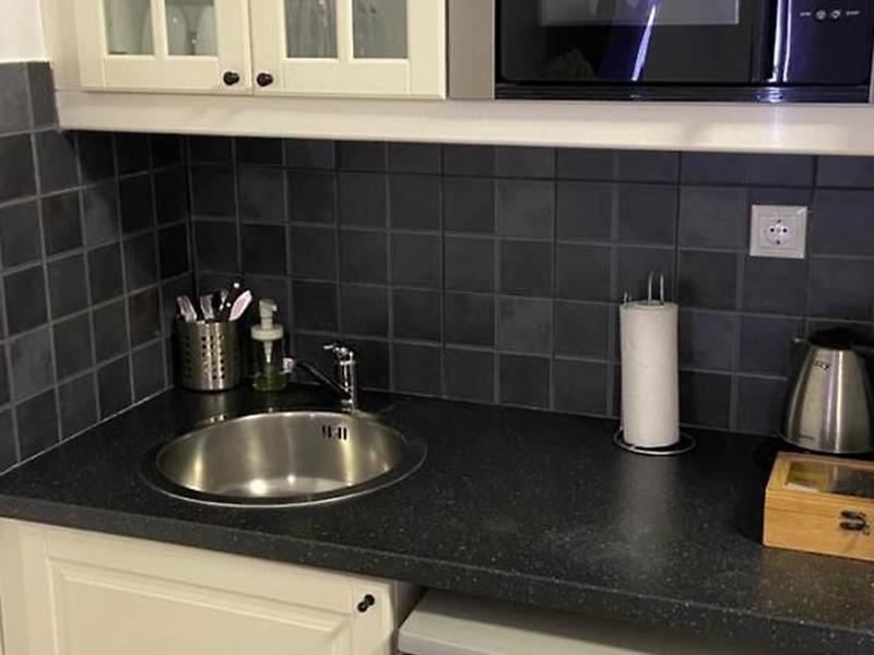 6ABAB3E0B994FF72AB81B1AAA7FCE1D7