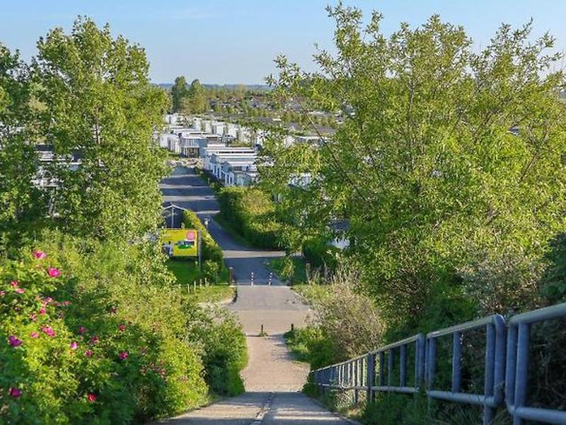 E27BA95530DDE6594F292B9F5437F157