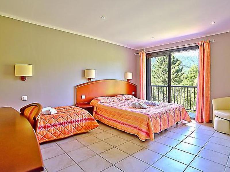 C46688749C75AC793D4A3D6E3E8AD850