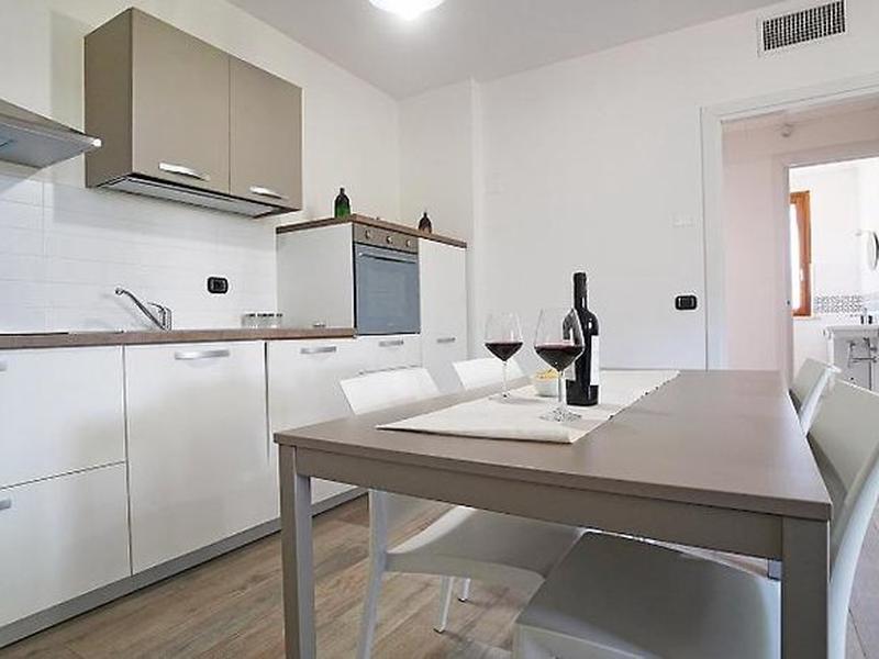 A70581047BBD22525381E85B6436A513