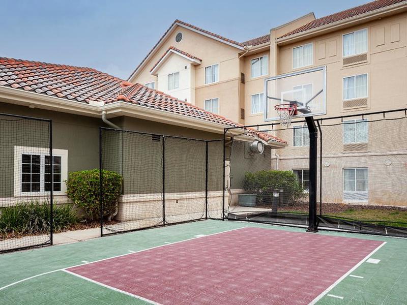 CE995389FE73F9B2B5A69F91B757716A