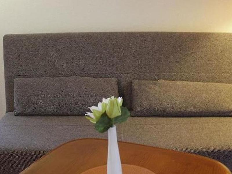 6B95E029E8F8F0B6A7F80F8A5756DB73