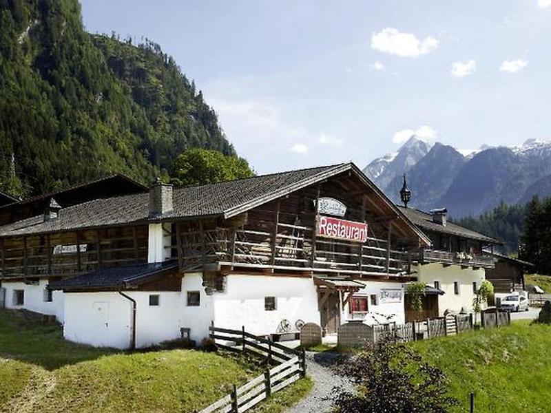 C6E34B8BA18741C6D60975F8FE3FBB08