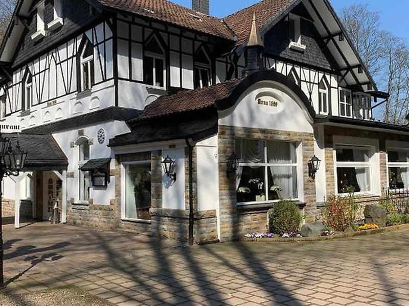 D09955A2515BCC7DB0324E1390B48801