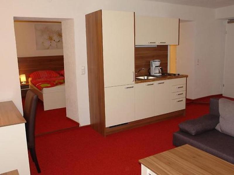 046857E99D1506299371D3D97774C47E