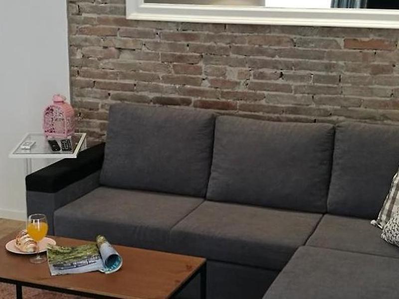 6518FC8B4FFDE86F276F280F2C796EB8