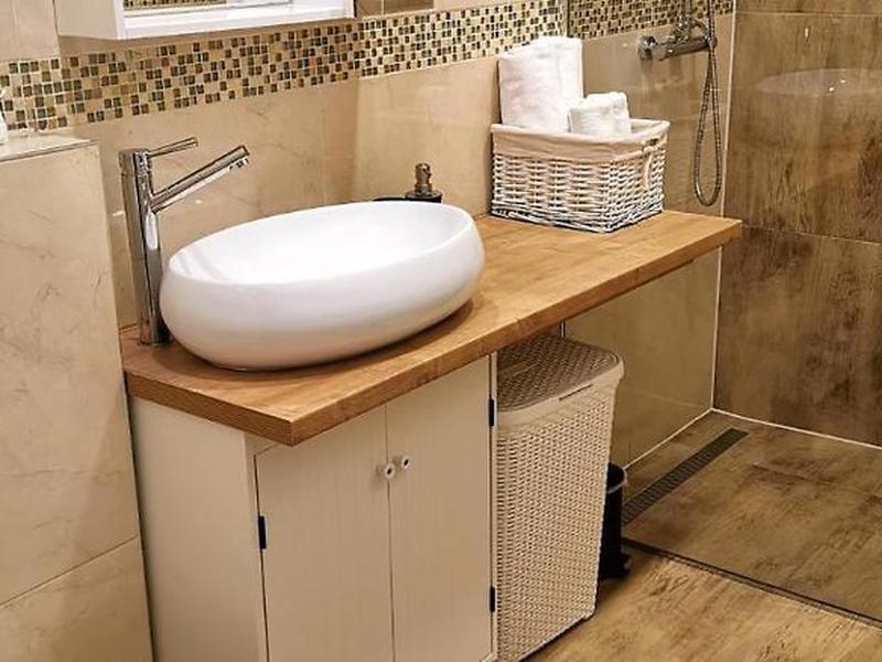 AE84140A9A8145B4A0809ACA7C89B631