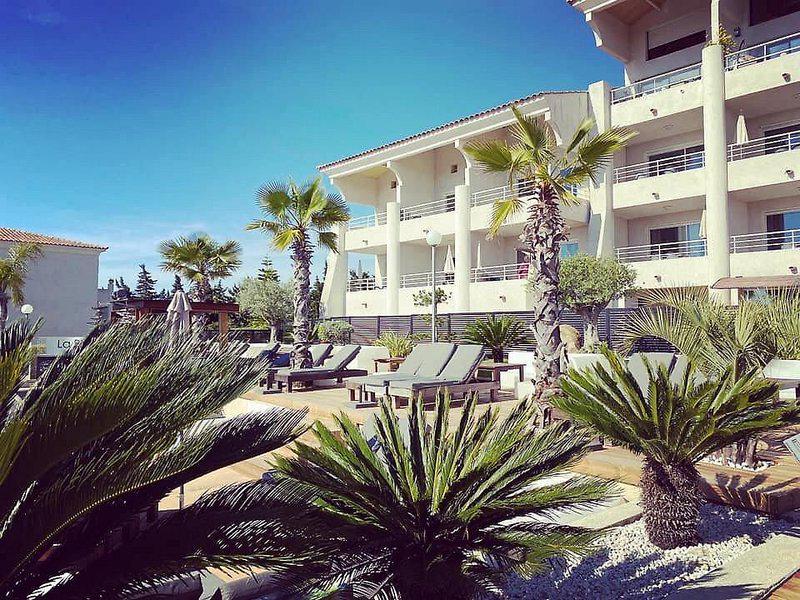 EF6114F720155DA6FEB7B2FE1F704A40