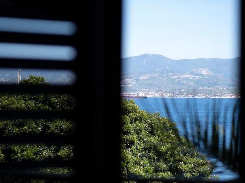 6DEB9516809984379D4825874FF37208