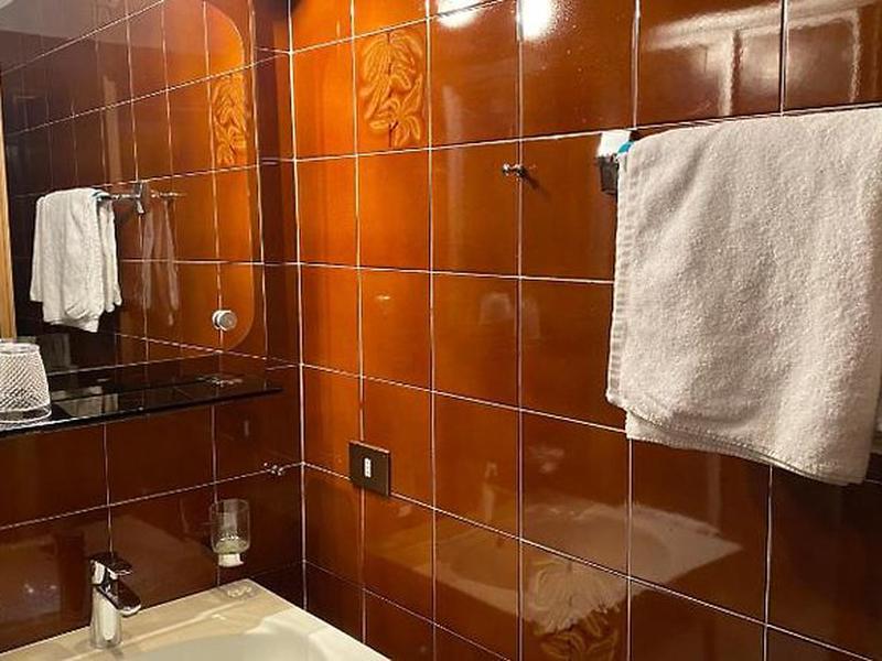 8AC6E372027D476A5B7824D3A4684850