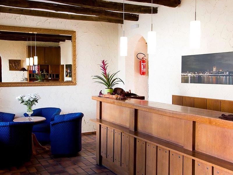 67516E57DAF90647736A7F7DD8BABBAB