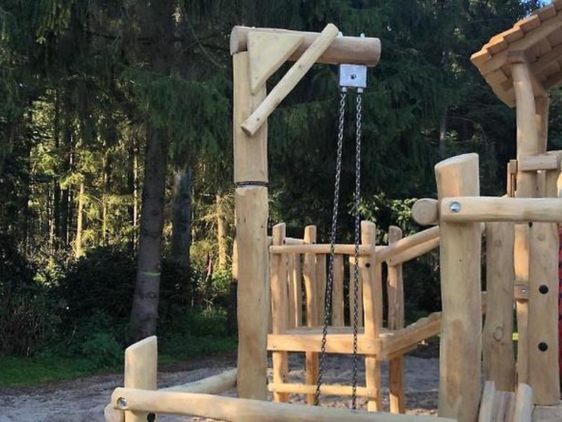 C8F12C5822DE5B95C67253495251801B