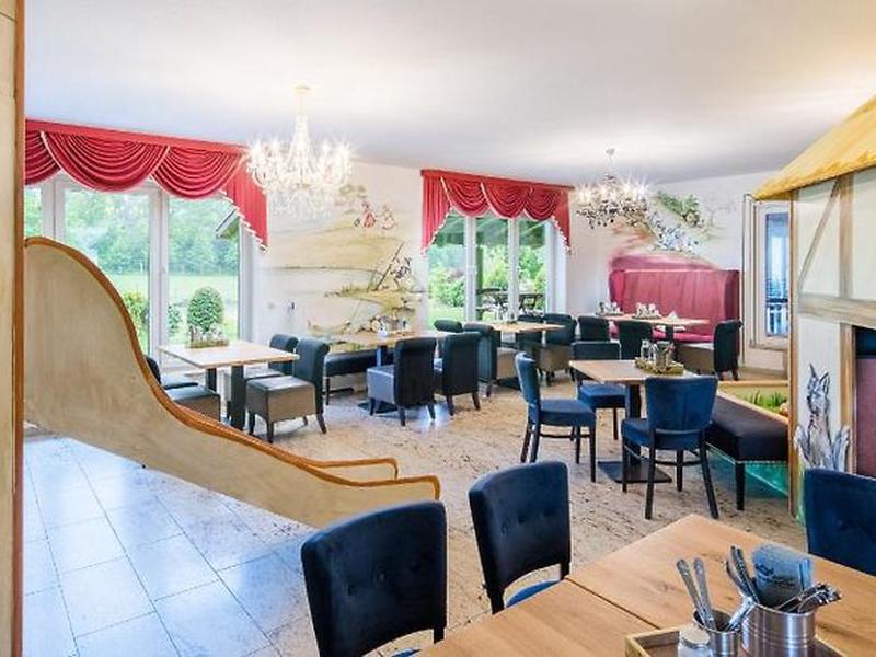 0FE800D351C85FEE8D95D7009B22FB3A