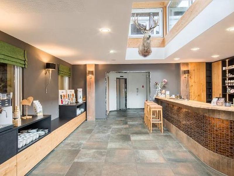 EDCF34D4BEC35234403190E4922CA370