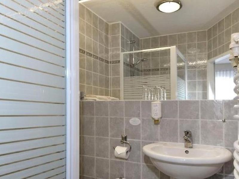 D8C2D7D90F0867E8C30855BB12174940