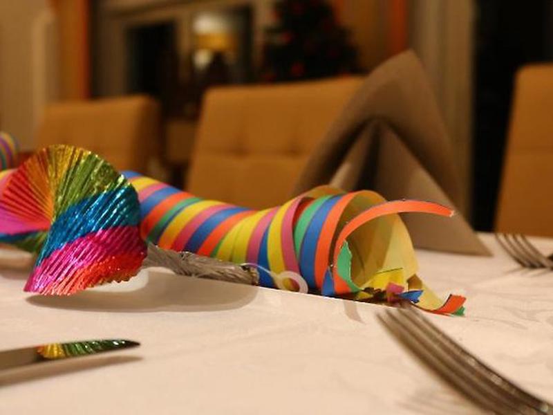 10EC87966603625532C34641E345941C