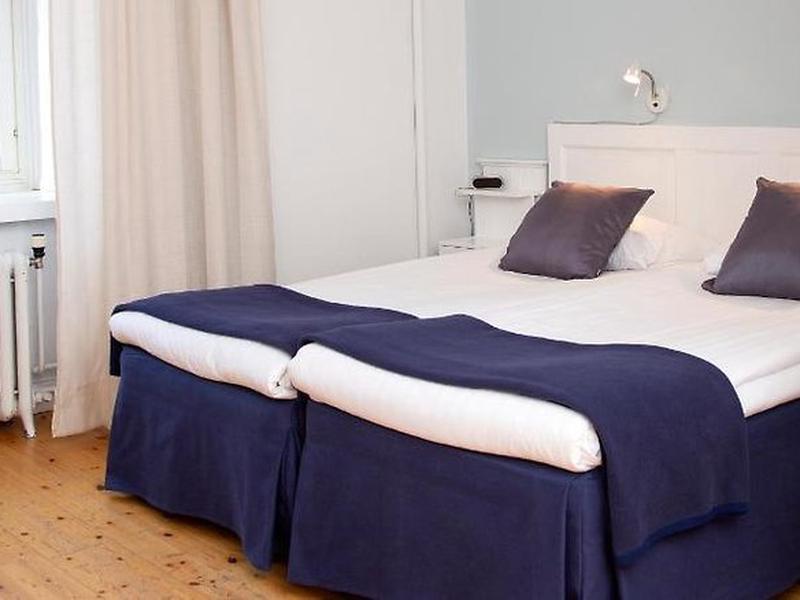 4C584F5A11876F167D6936B0E403E8B8