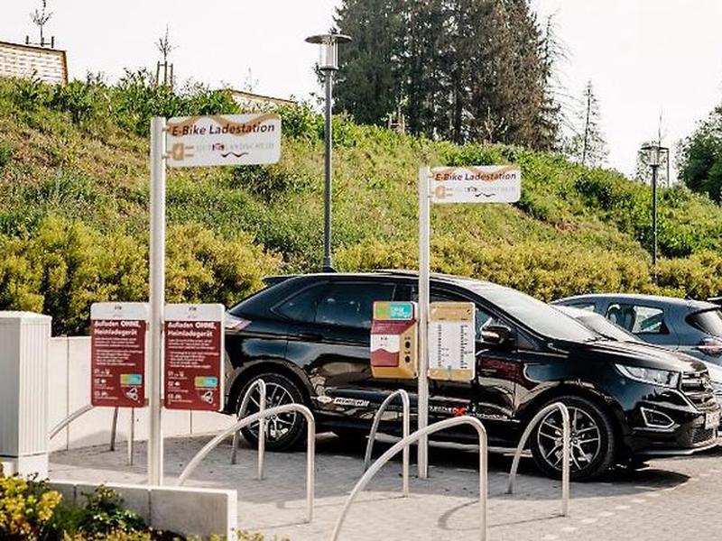 770E74BC40BA6B58F23C6339267EF96B