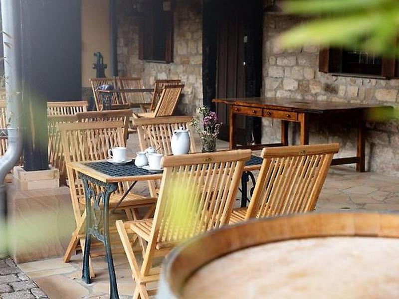 7C1616A913A89655D44678484B7E326E