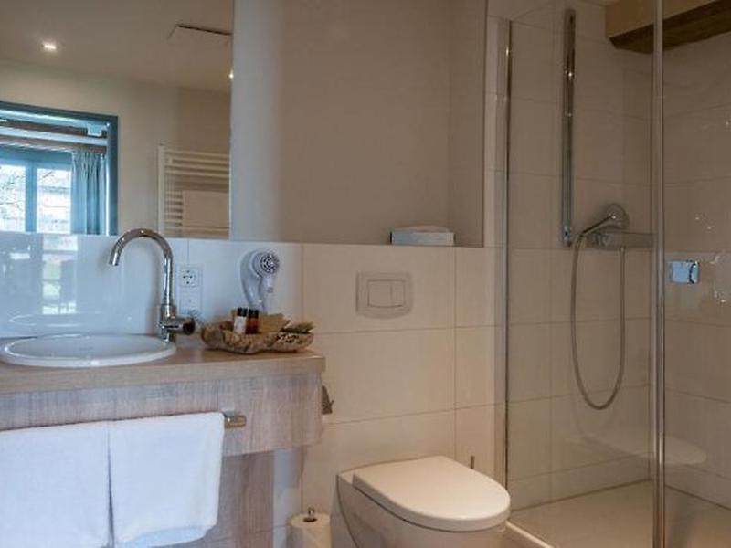 533D6E312DAA83B4EF71F3AA2E9DA97E