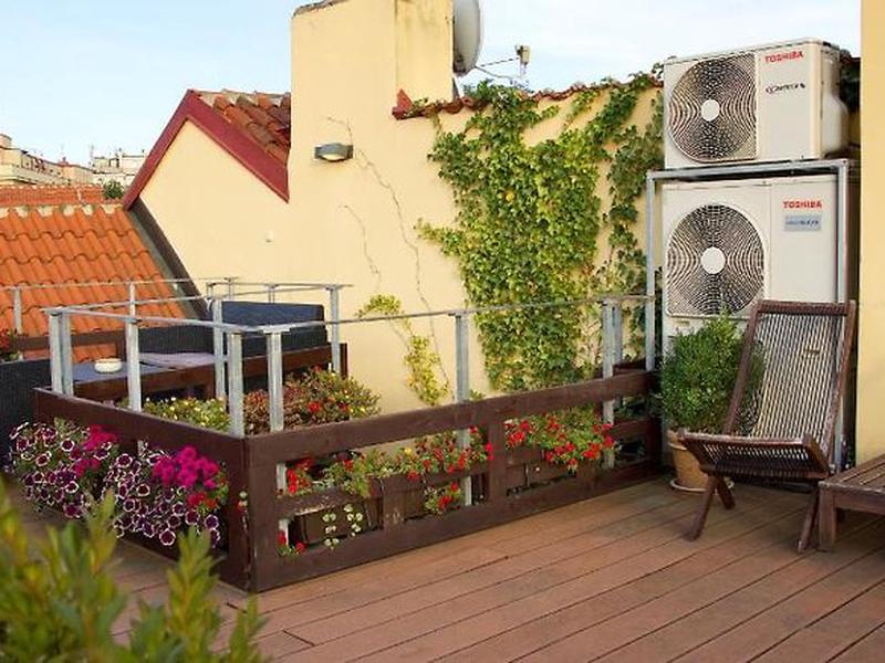 EF541C201AE67F83951470A2CF3DB00B