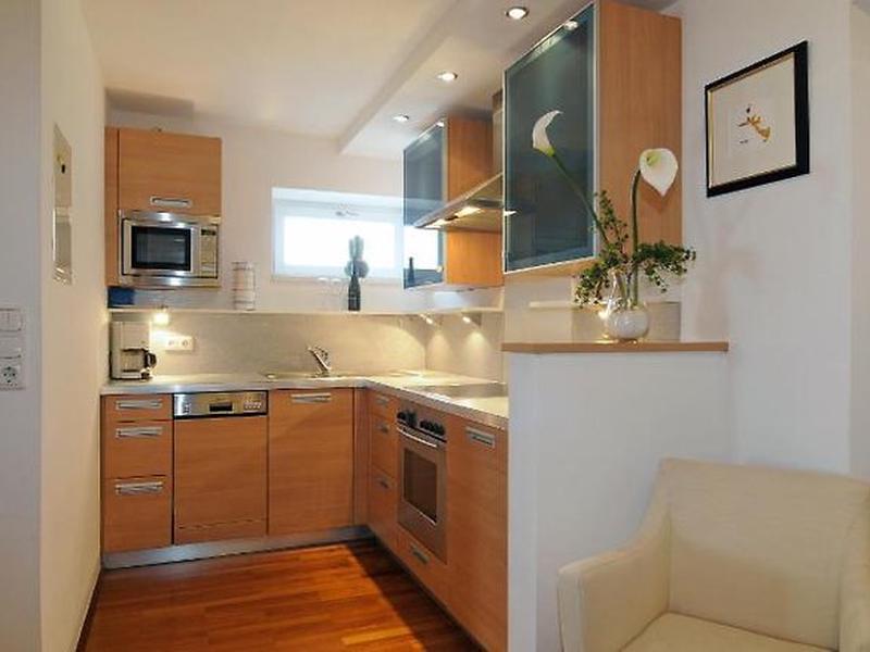 8B8A782321C4565CBD7F113661ABA4B7