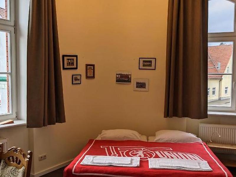 88C51A0AA79E2EDC88952DEB82492817