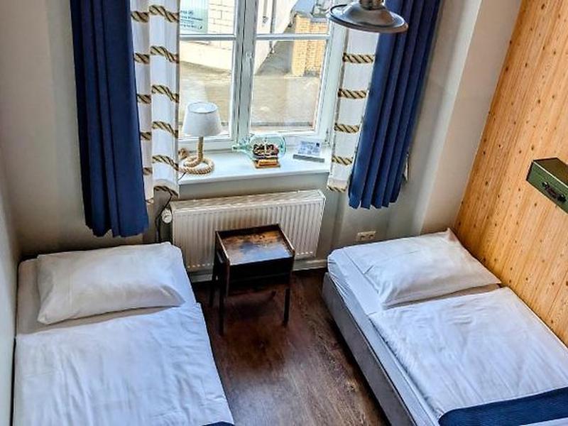 FDEE83D9F738DBB6D3A85A6D9A613EC4