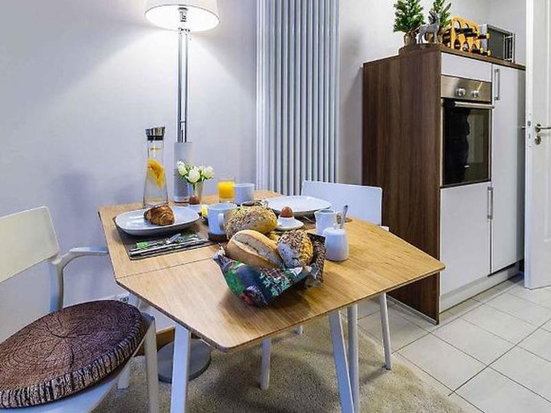 E33D4064FDE4C49BEACF198D744F30B4