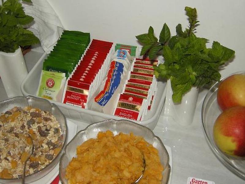 CBADF00E6F5989AA2AB138B3F26B7DAB