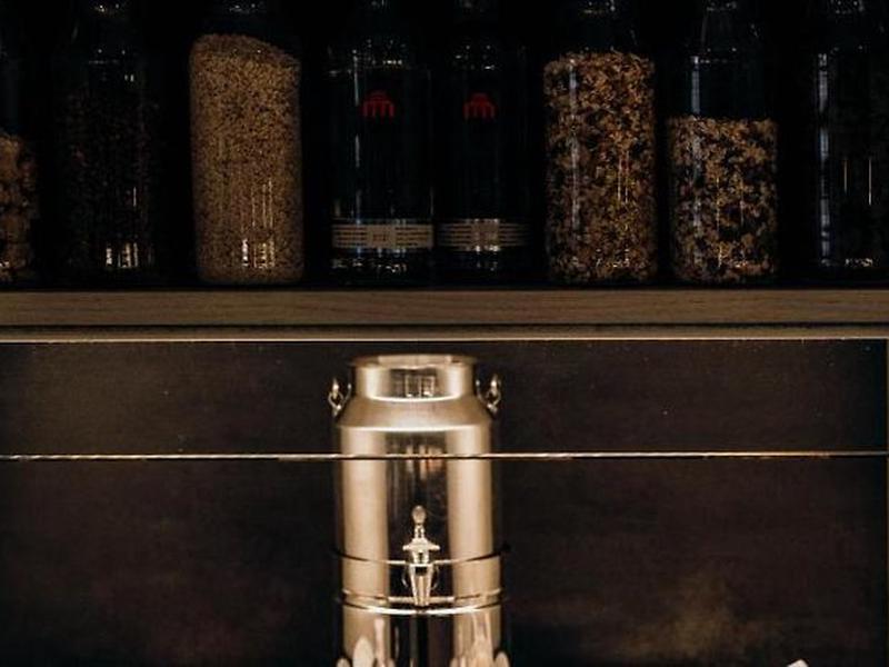 979467D3DA83C79B33D6F10D5458ADD4