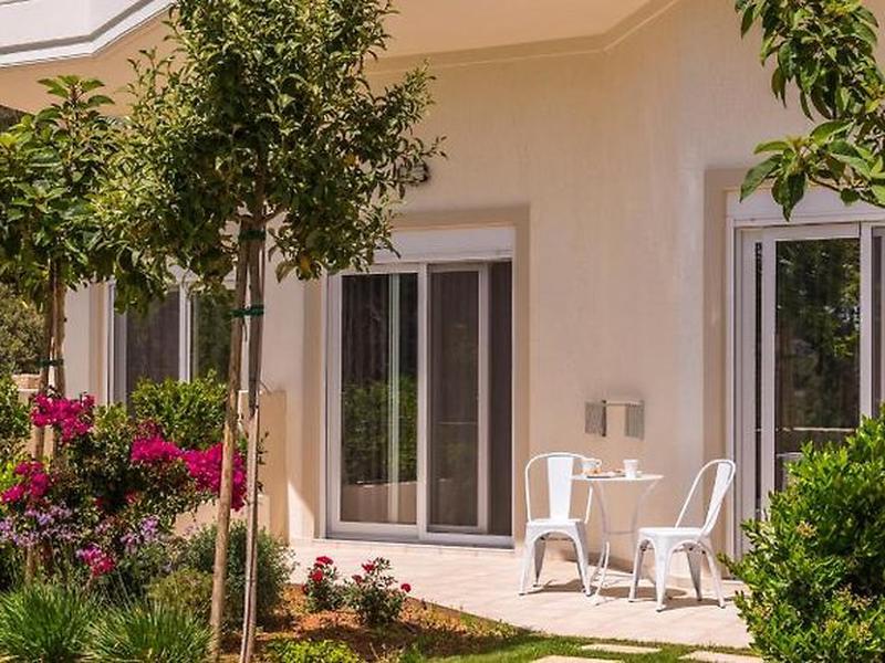 20EA3894CAA040D2615A1BFD4A4DD99B