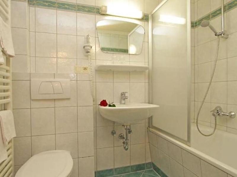 6C6B5C19365A90D77C1F7A01EB041E09