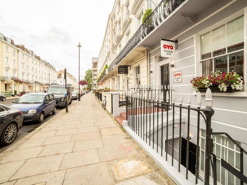 11D031C6B4160F3FE75E494685FCE299