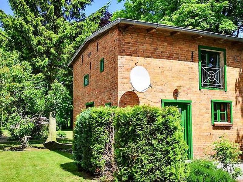 FB43FDF03469041669BF752F8F4692EB