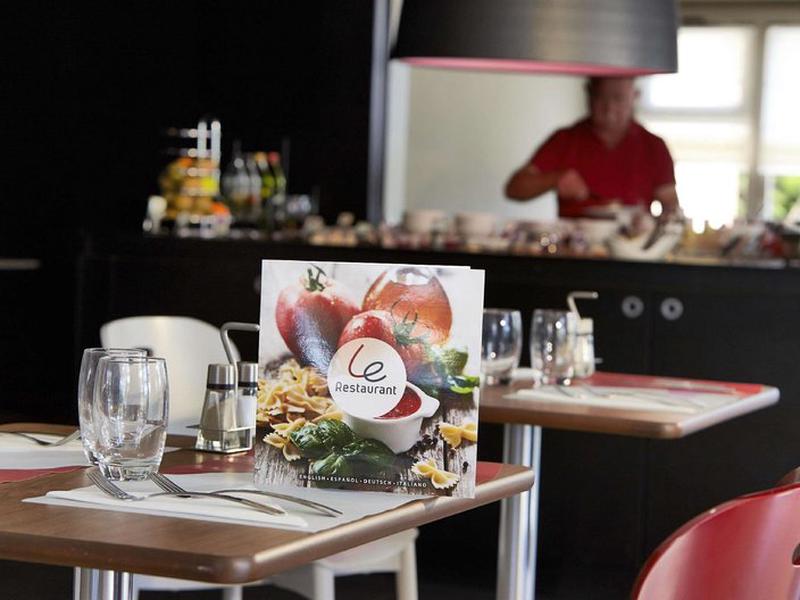 76E8F8D63552F9ABD0F9EDE6A7143110