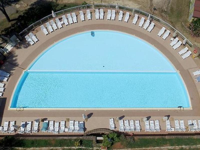 526BEE04274763A245D5D5A9C365EE70