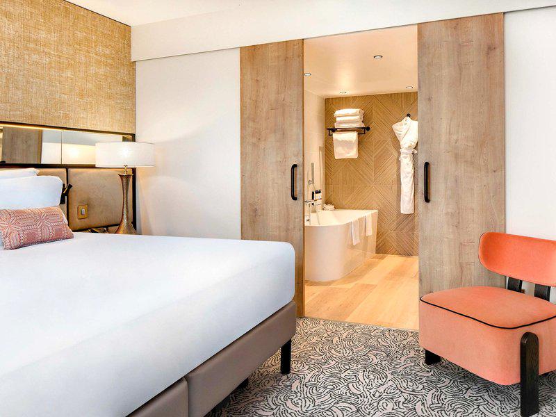 22D036509BA7652E79AC2C8374E80F75