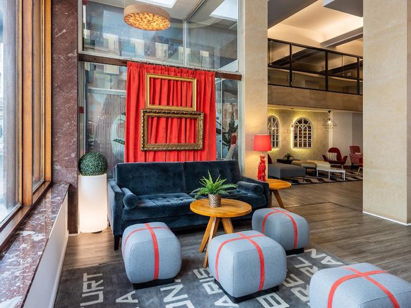 18EEE928F9531437B942F7AD0A684BA9