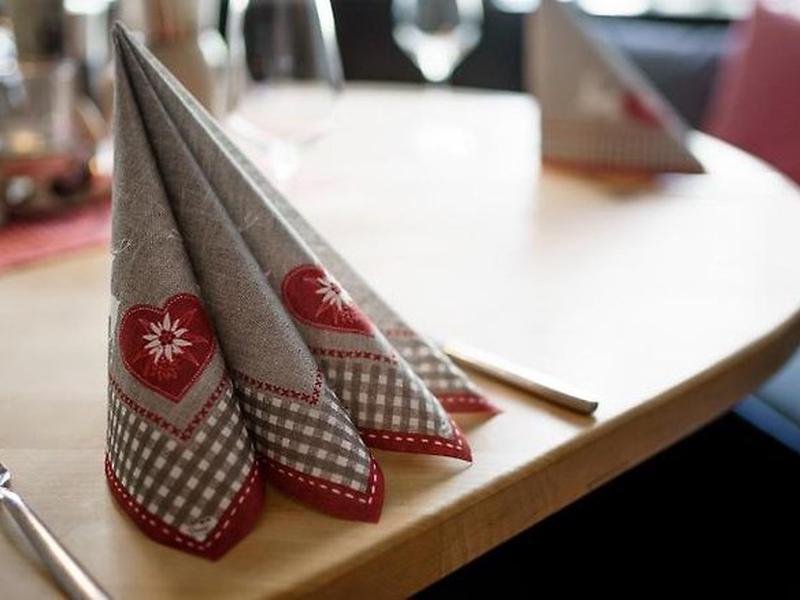 52666A6B6E8E60859704F570E7FFF4E6