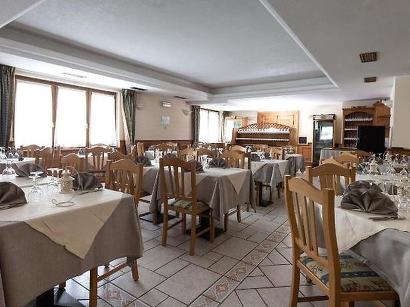 A6D8C6B87B4F04D967EEC5E0DE67F010